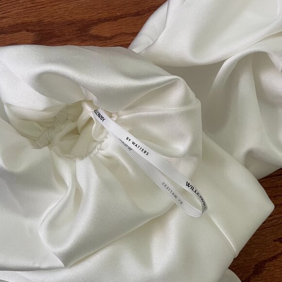 Bridal Detachable Puff Ivory Satin Long Sleeves - Picture 7 of 8